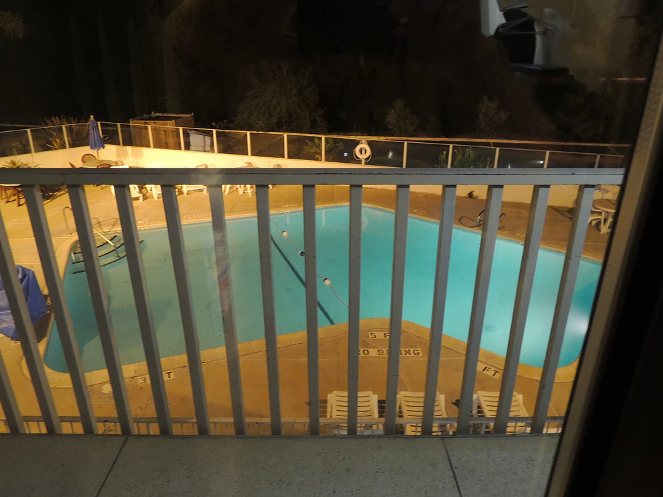 Color — photograph 9 of 73