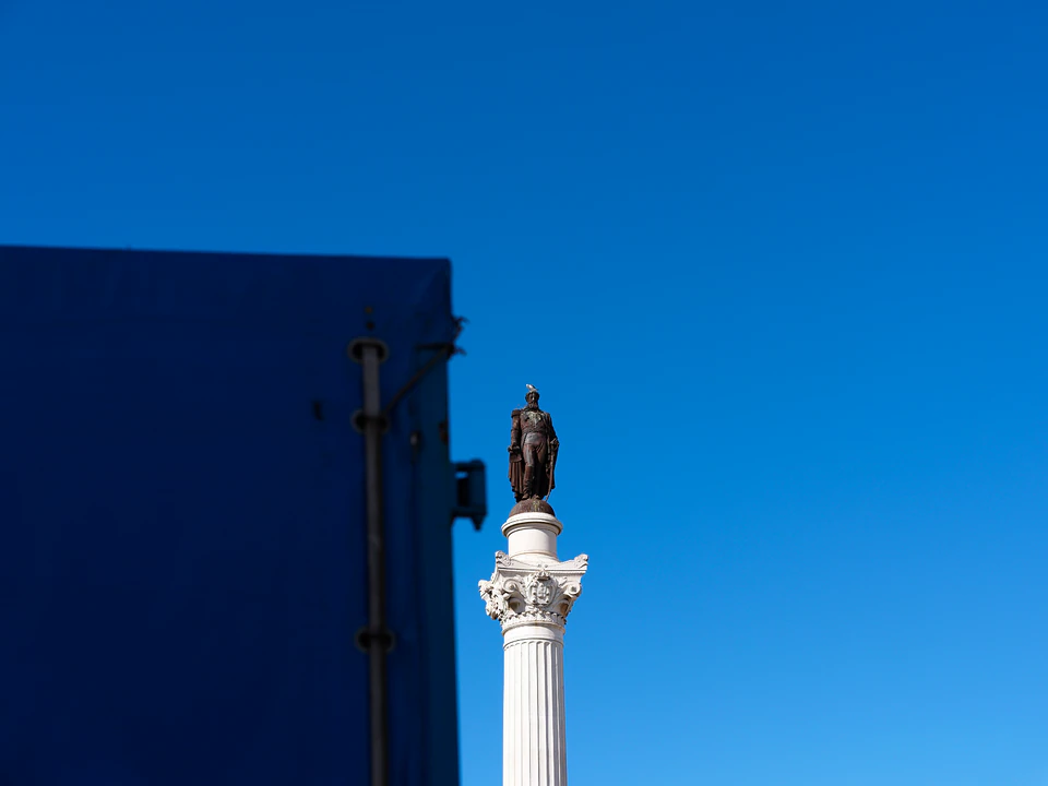 Color — photograph 48 of 73