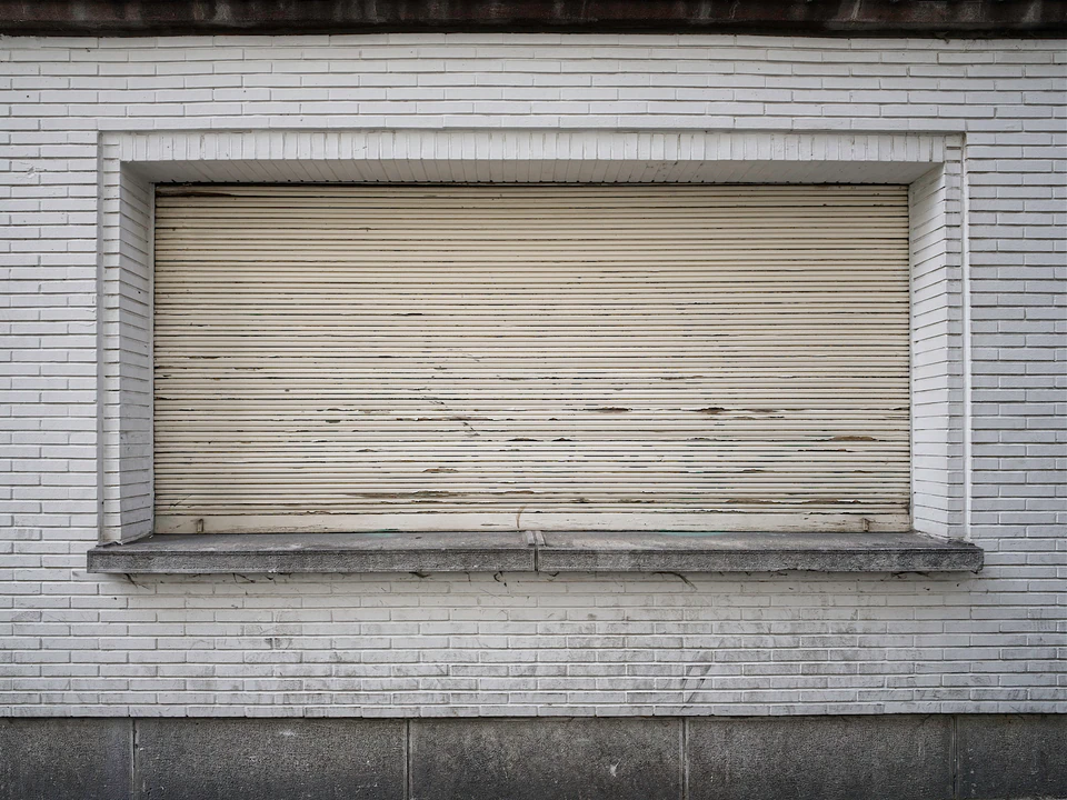 Louck de Bruijn — NEW — photograph 2 of 30