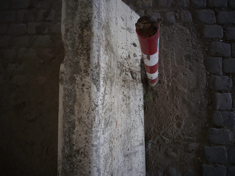 Louck de Bruijn — NEW — photograph 16 of 30